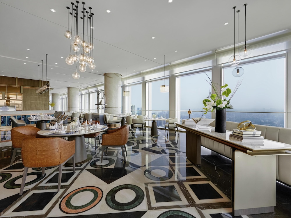 Pullman Shenzhen North 53/63