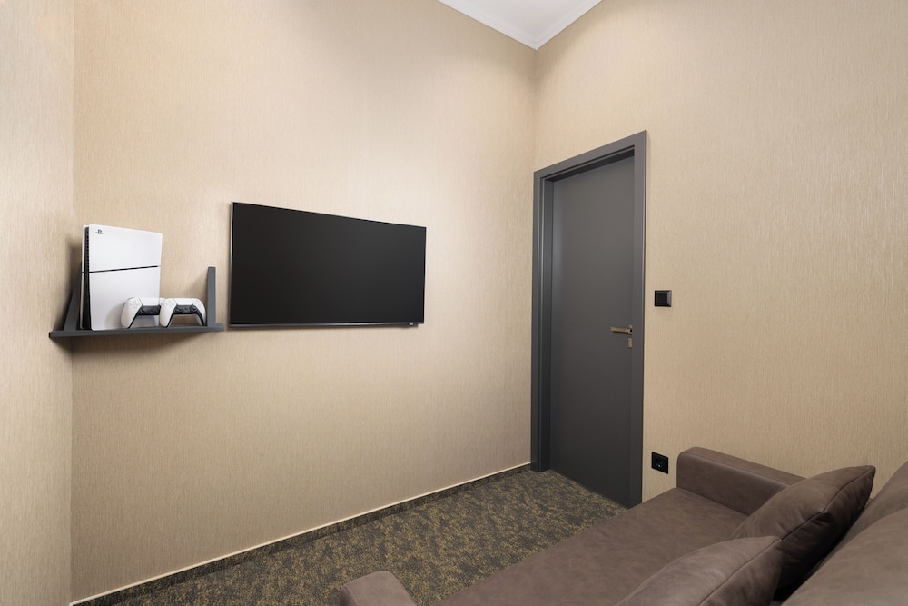 Hotel Allora 34/48