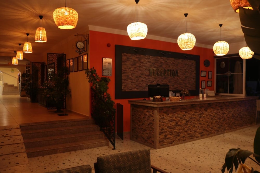 Grand Taner Hotel 7/50