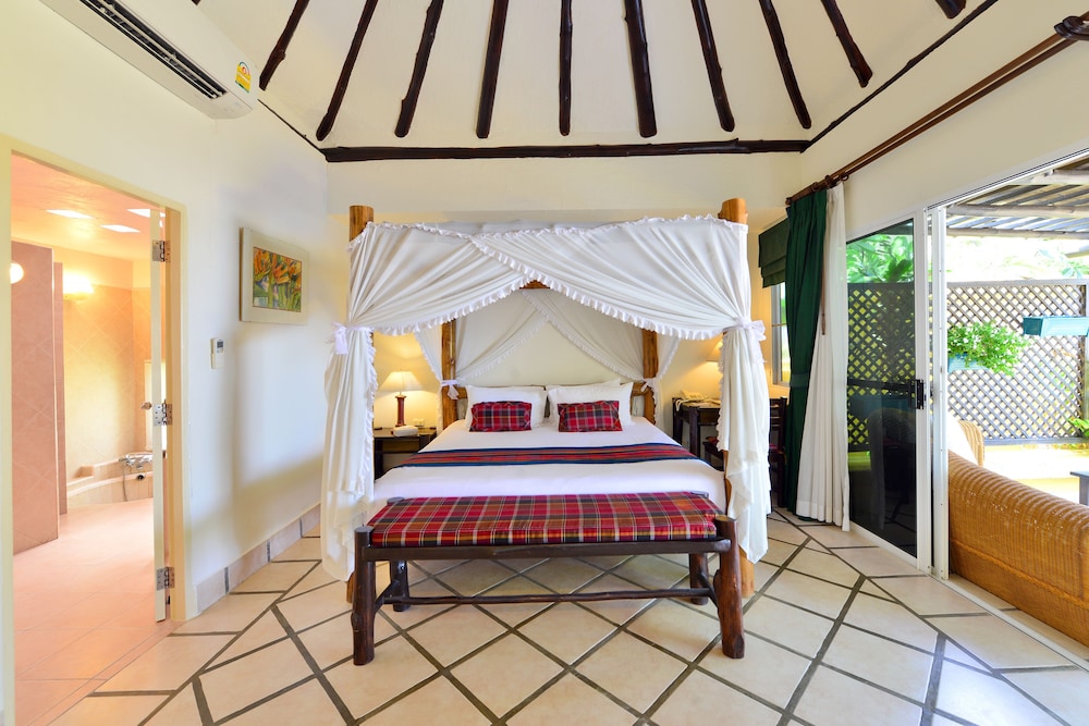 Supatra Hua Hin Resort 25/50