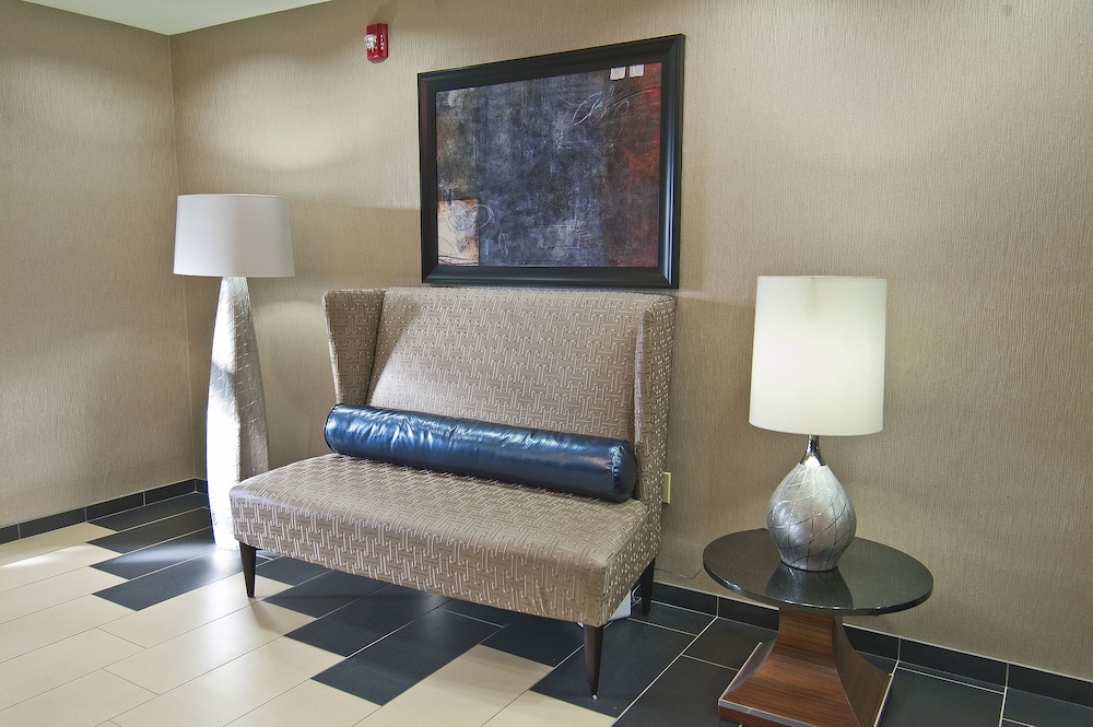 Holiday Inn Express Hotel And Suites Jackson Pearl Intl Airport 26/53