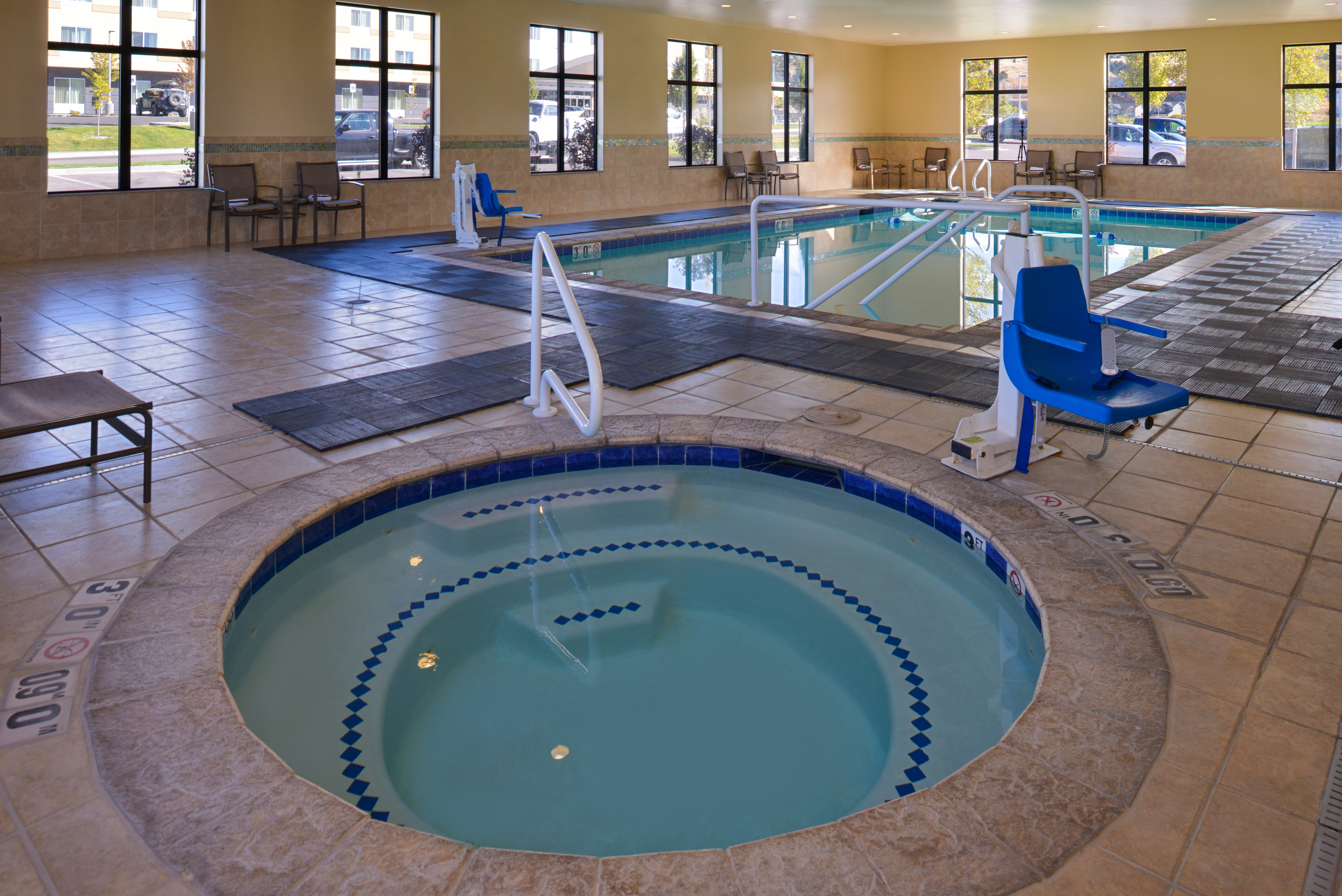 Holiday Inn Express Suites Pocatello 47/97