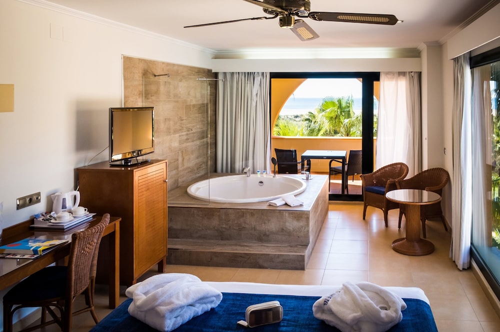 Playamarina Spa Hotel 36/48