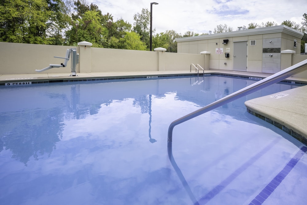 Holiday Inn Express Suites Rock Hill An Ihg Hotel 26/49