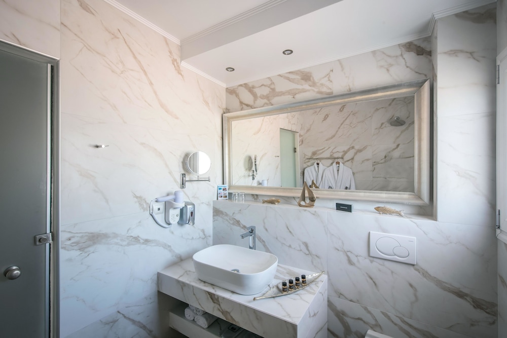 Matheo Hotel Villas & Suites 48/49