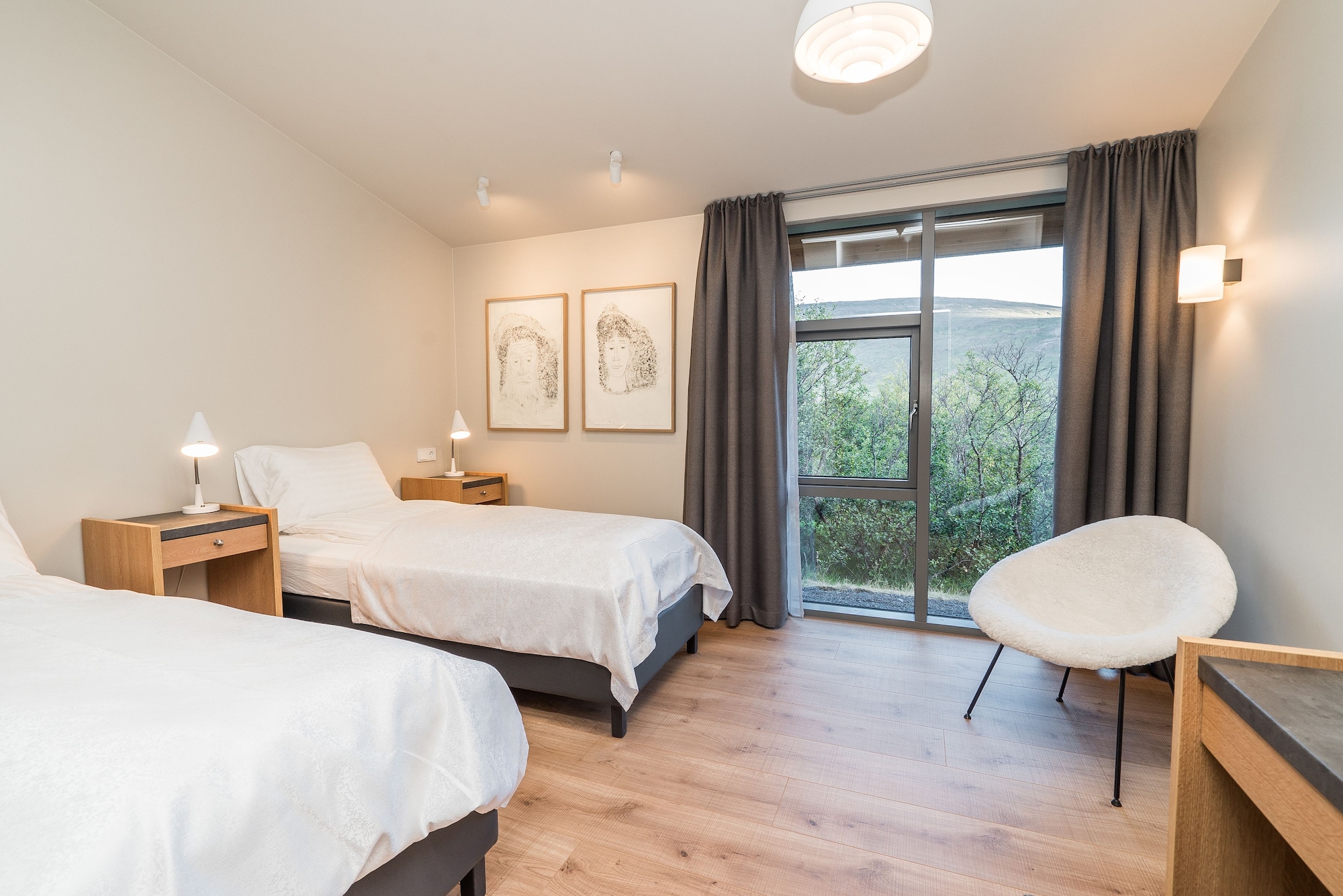 Standard, Twin Beds, Hotel Husafell 5/8