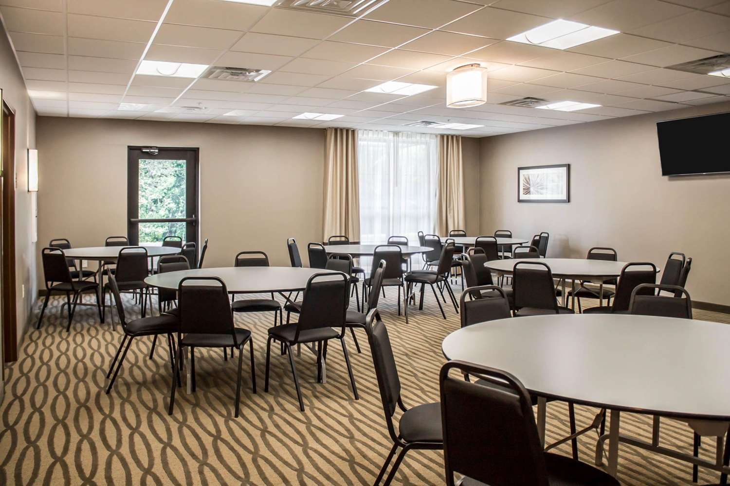 Comfort Suites Hartville-North Canton 39/43