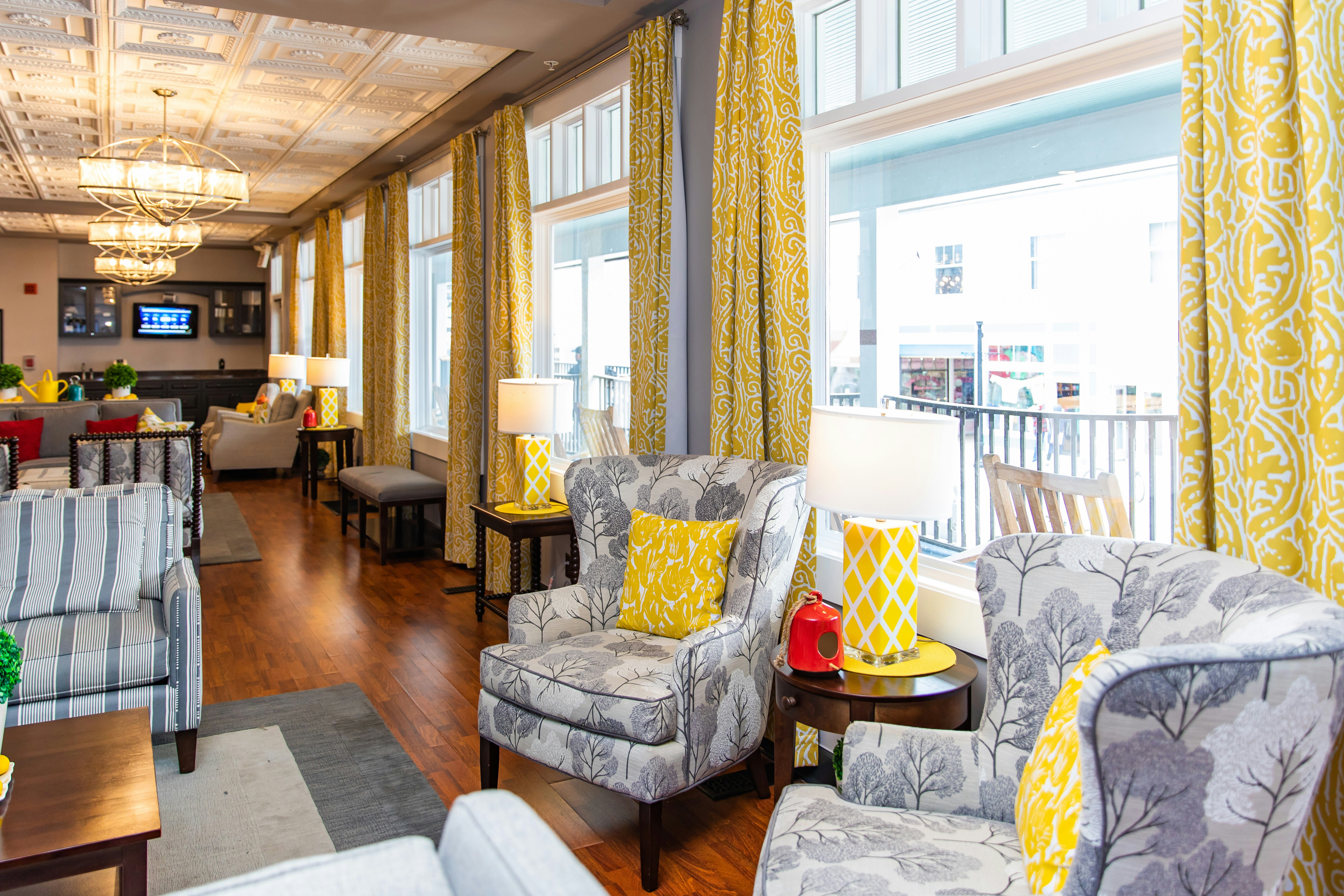 Lake View Hotel 26/46