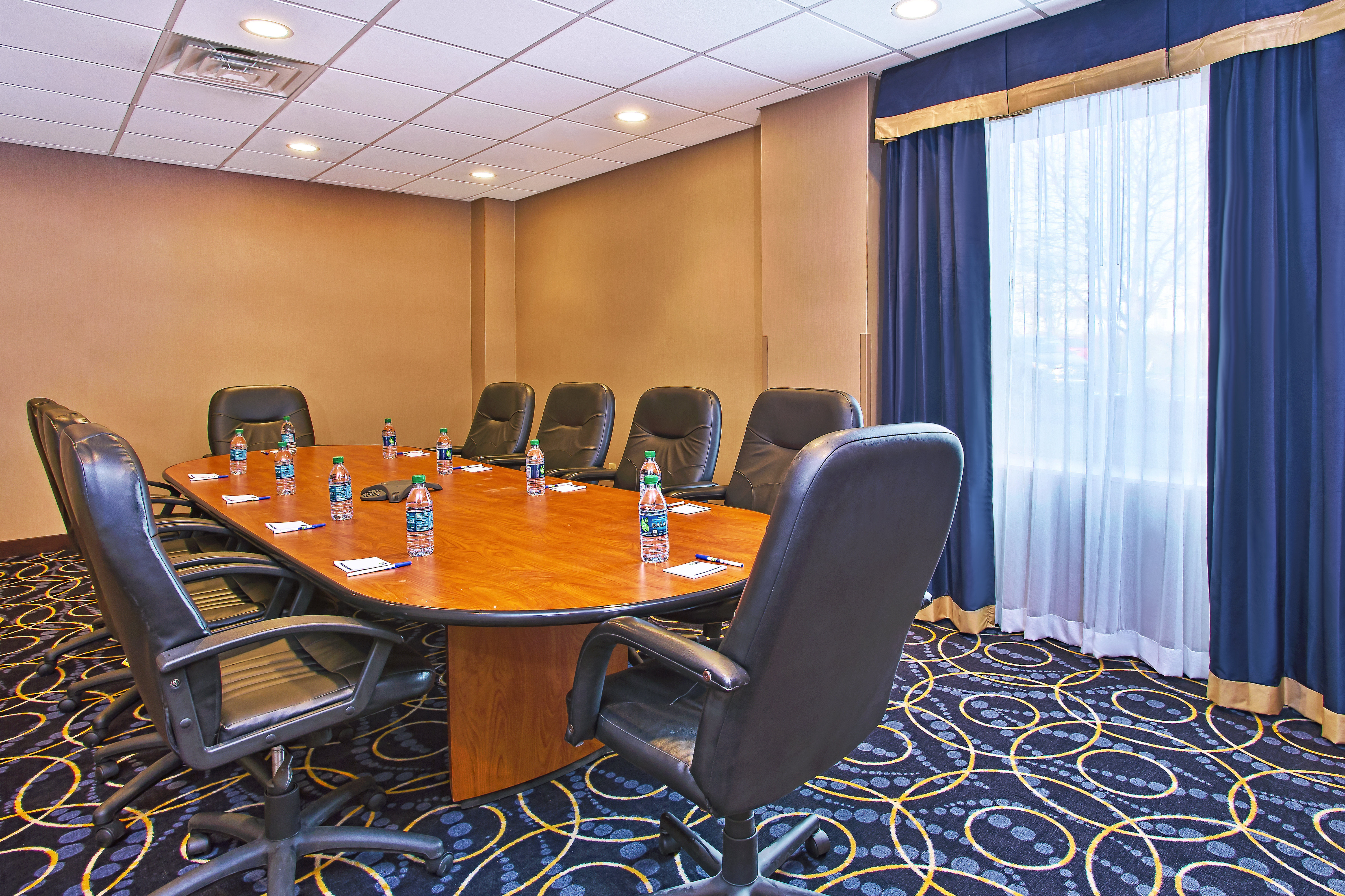 Holiday Inn Express and Suites Pittsburgh West Mifflin, an IHG Hotel 40/46