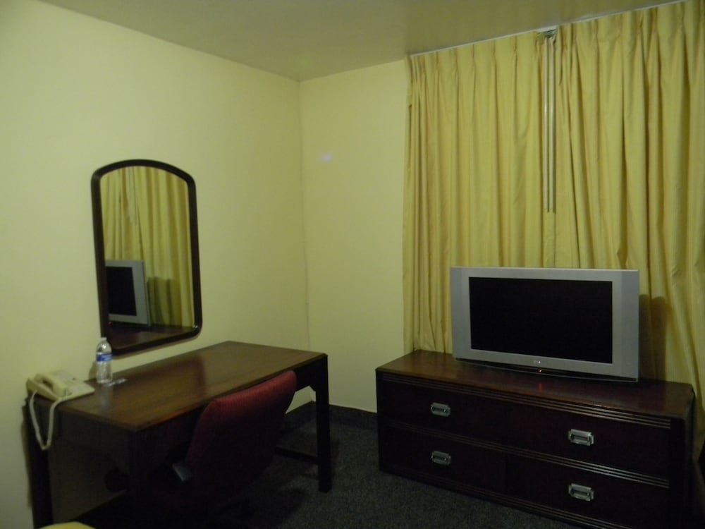 Hotel Plaza Hermosa 47/55