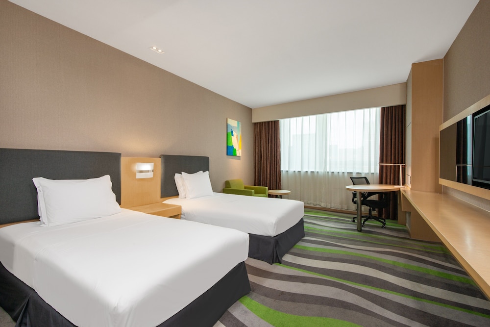 Superior, Twin Beds, Extra Floor Space