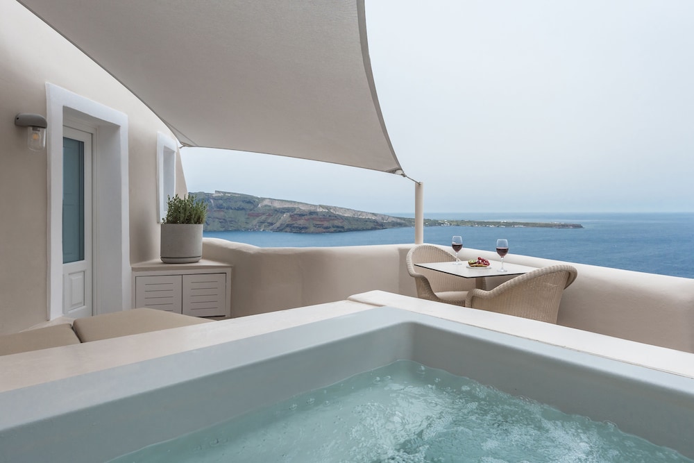 Oia Castle Luxury Suites by Art Maisons 25/50
