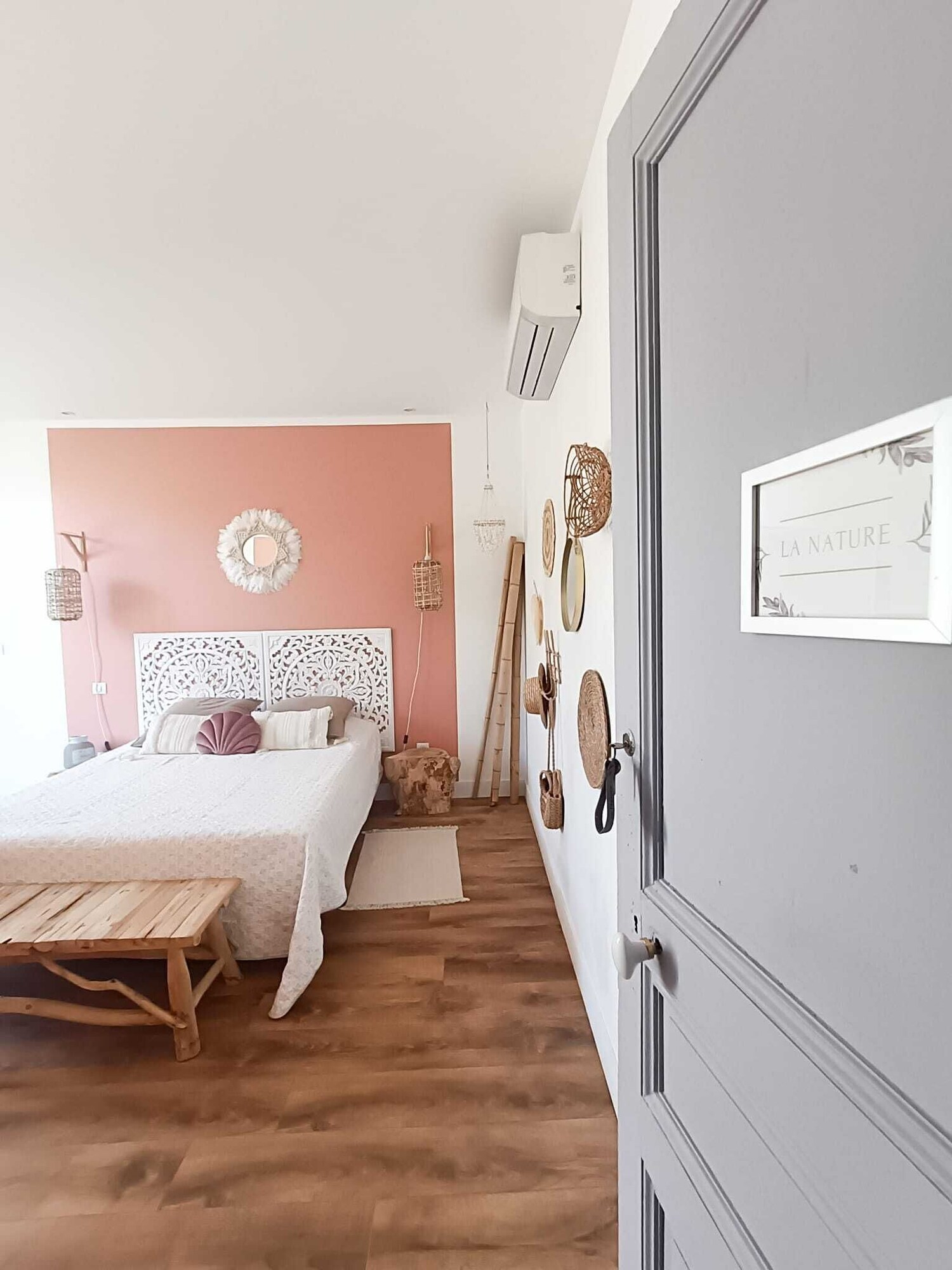 La Nature, Queen Bed