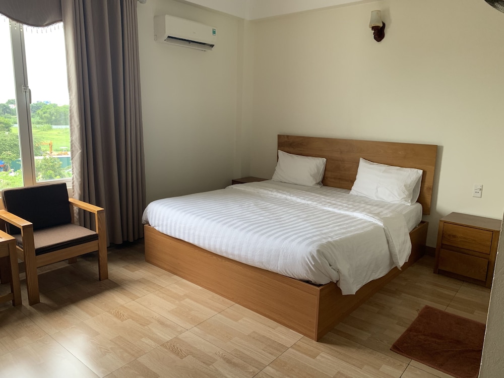 Dragon Airport Hotel 15/49