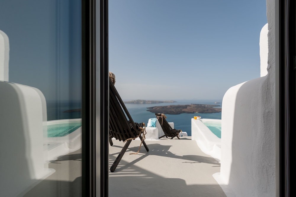 COCOON SUITES 27/68