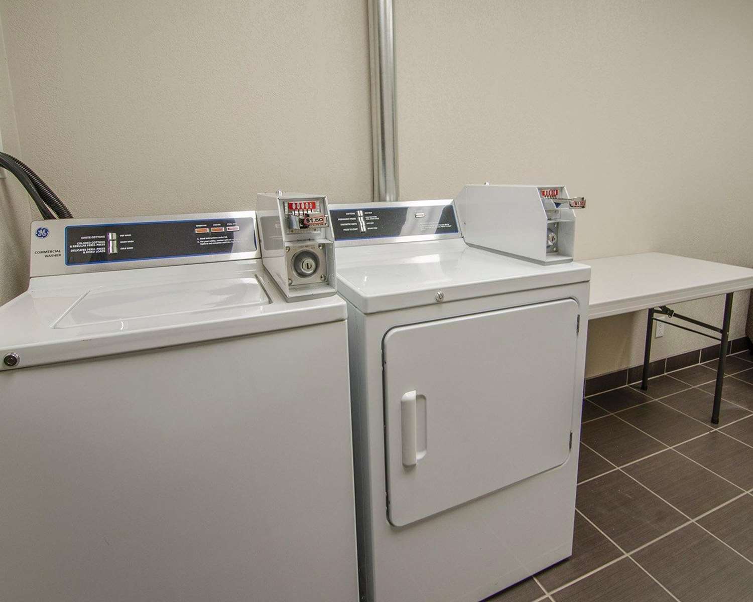 Travelodge Suites by Wyndham Estevan 15/15
