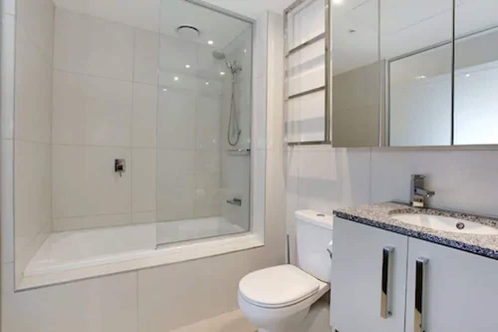 MainStay Suites Hawthorn 48/48