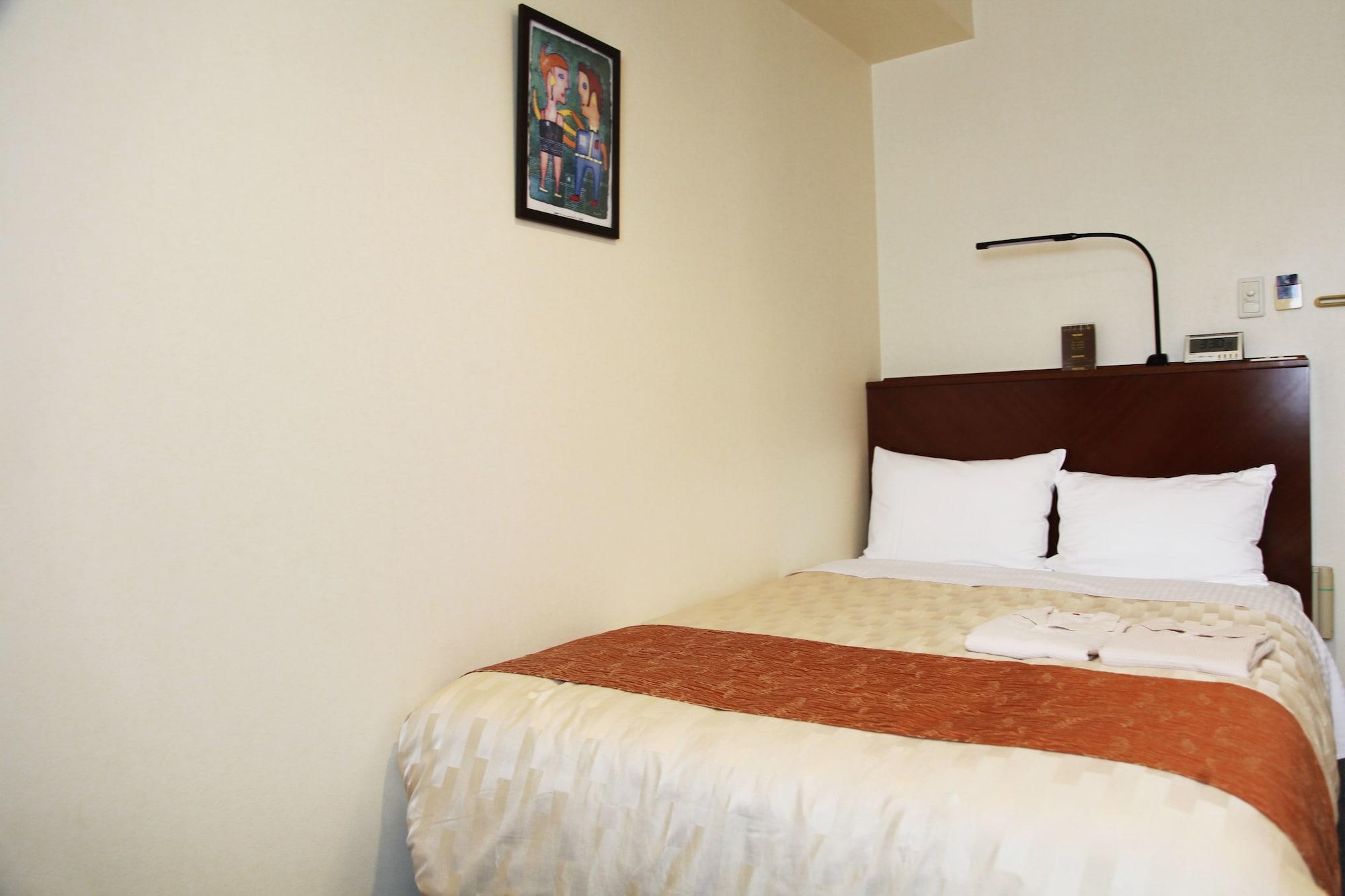 Semi Room, Single, Semi Double Bed