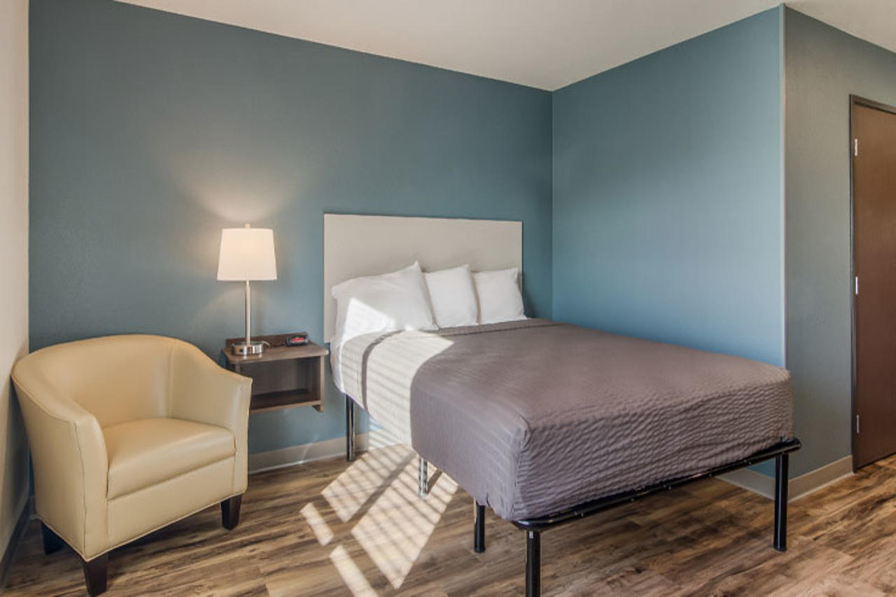 WoodSpring Suites Minot 21/28