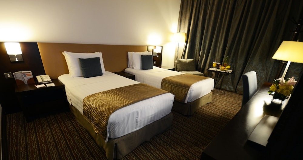 Safir Hotel Doha 5/33