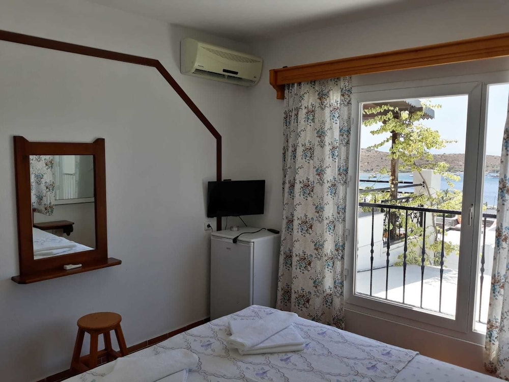 Berg Hotel 8/50