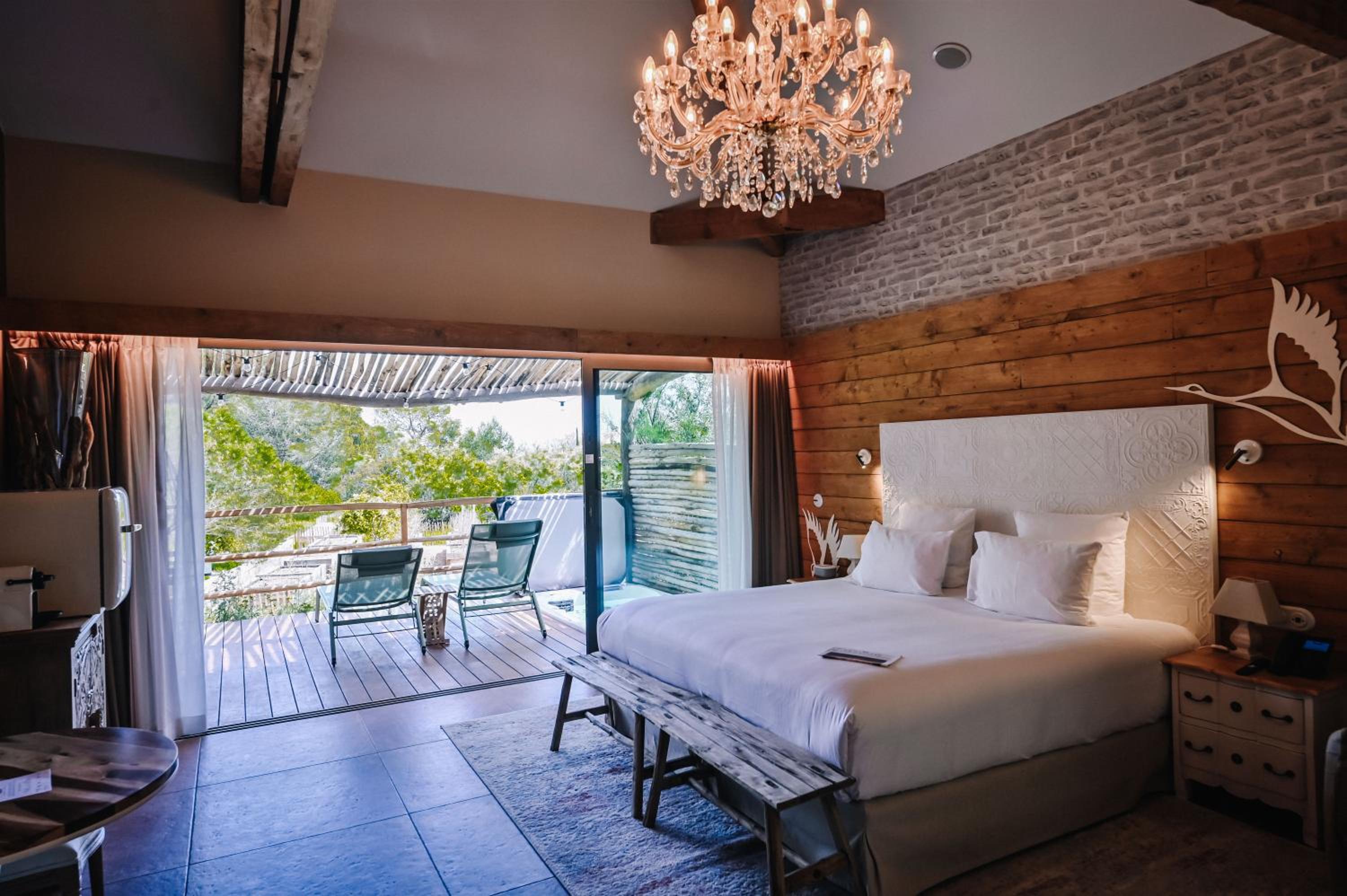 Prestige, King Bed, Hot Tub