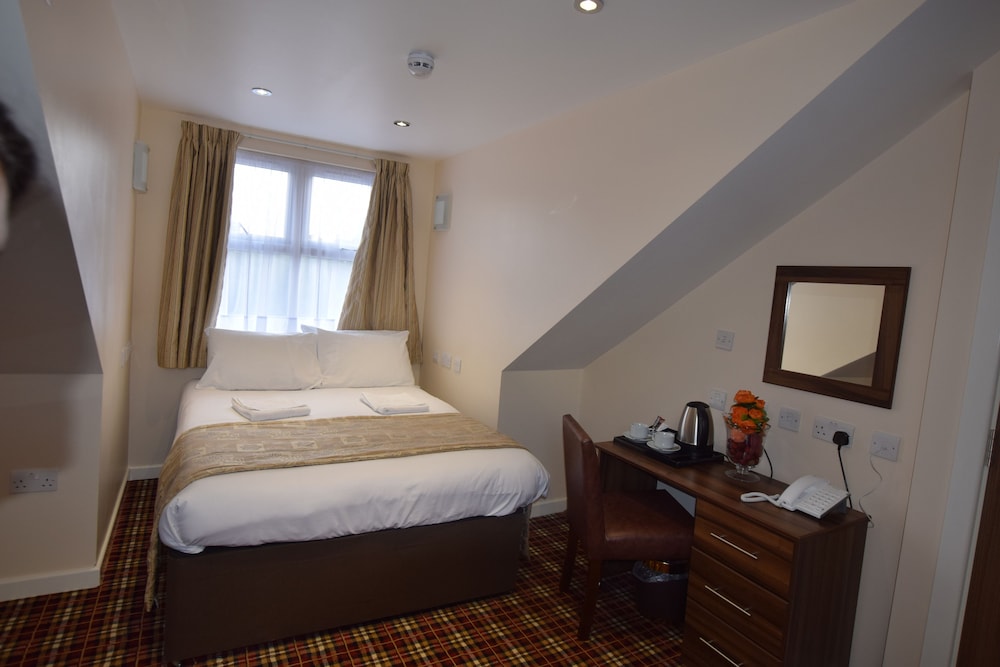 Lucky 8 Hotel 23/64