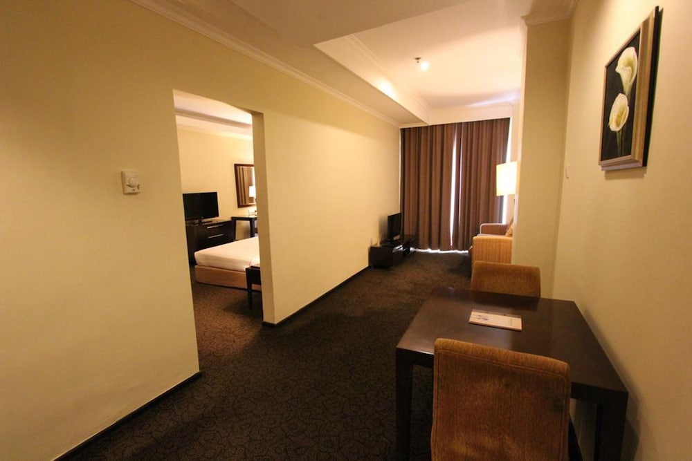 Harmoni One Convention Hotel and Service Apartments 36/65