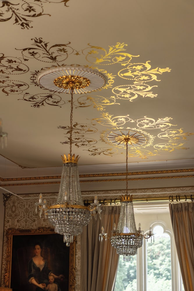 Cabra Castle Hotel 8/50