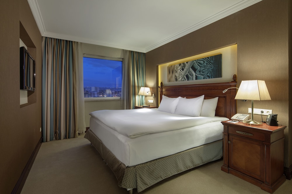 Deluxe, Suite, King Bed