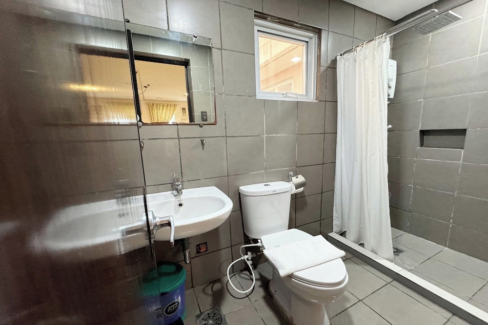 Belltower CSheLi Suites Bantay - Vigan by ZUZU 80/83