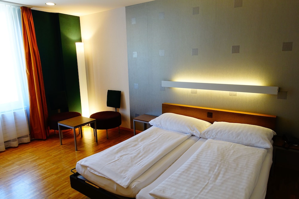 Hotel Schweizerhof 4/30