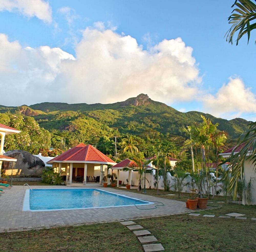 Marie Laure Suites 23/29