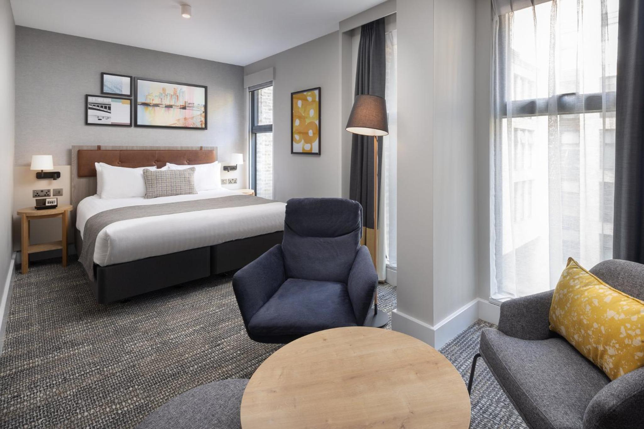Studio, King Bed, Working Area, Kitchenette