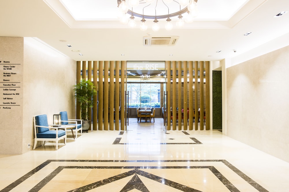 Polaris Hotel 7/51