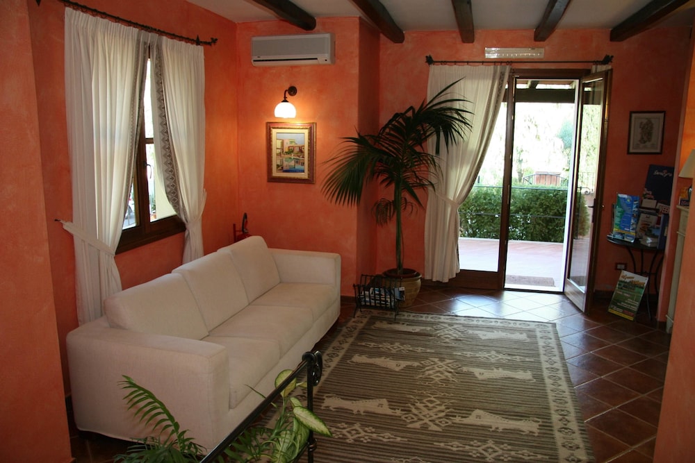 Borgo Degli Ulivi Residence 24/50