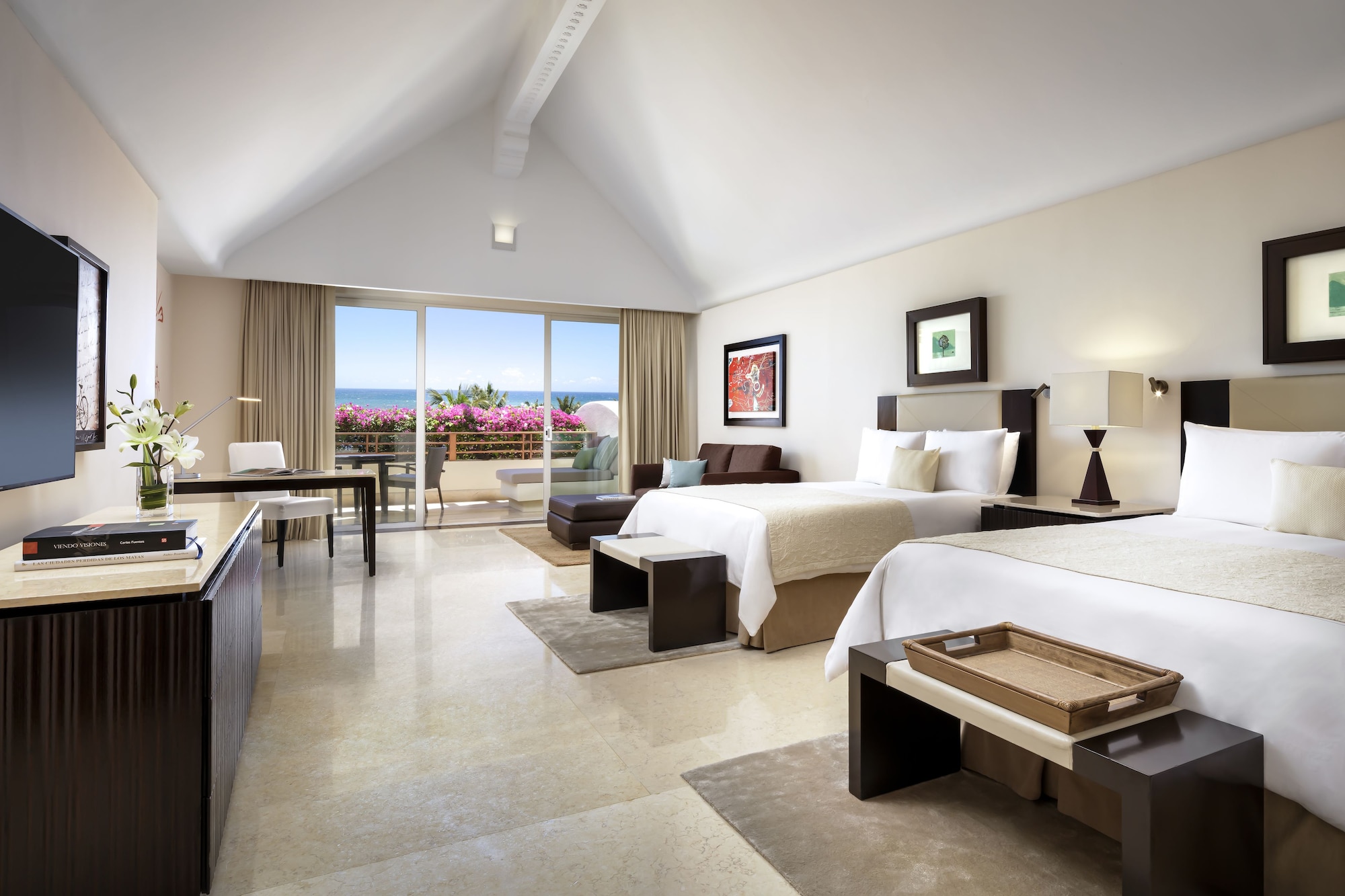 AMBASSADOR, SUITE, KING BED, OCEAN VIEW
