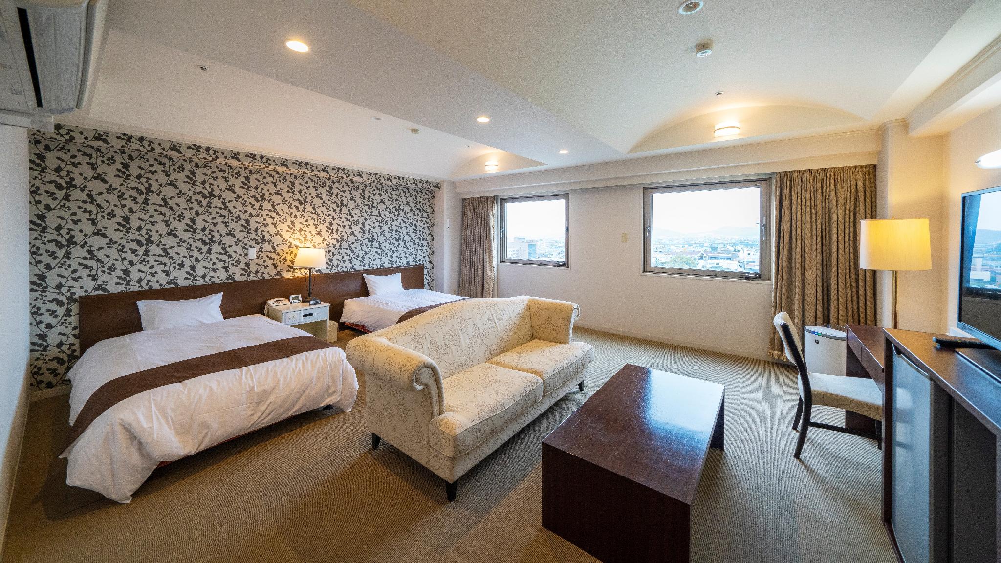 Western, Deluxe, Twin Beds