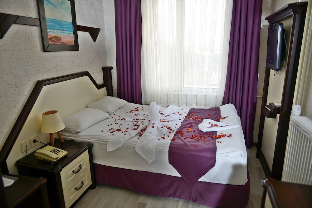 Kucuk Velic Hotel 16/71