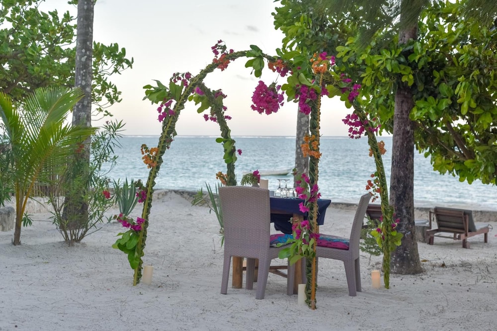 Indigo Beach Zanzibar 56/75