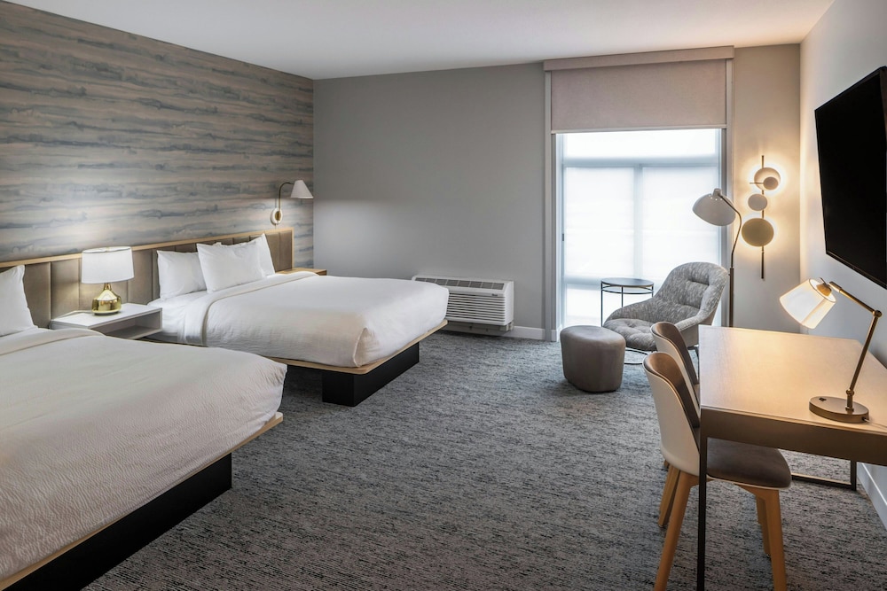 Towneplace Suites by Marriott Canfield 8/22
