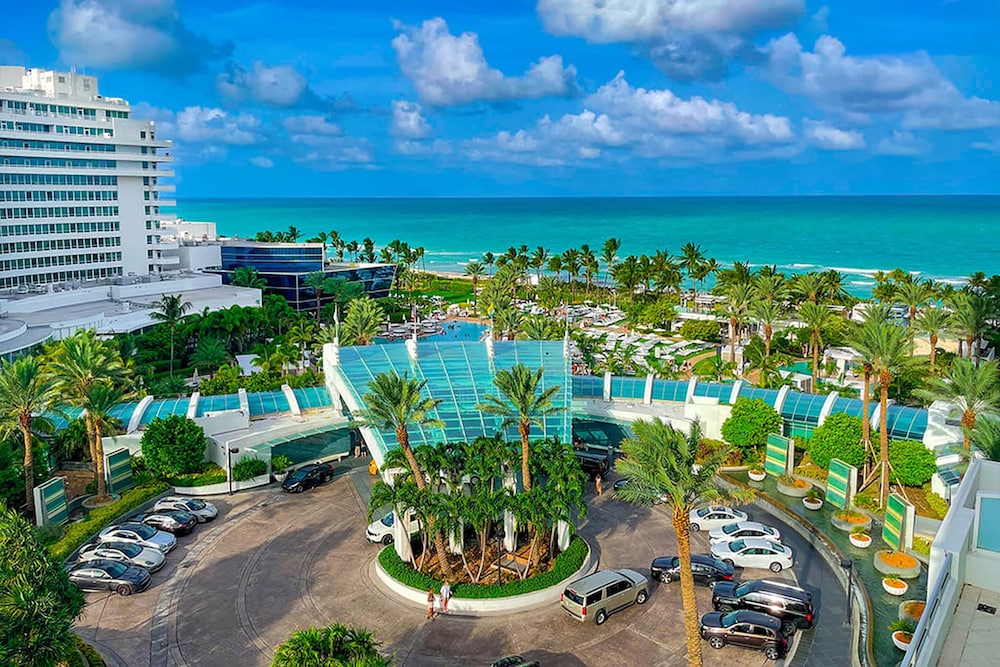 Fontainebleau Miami Beach Private Luxury Suites 41/50