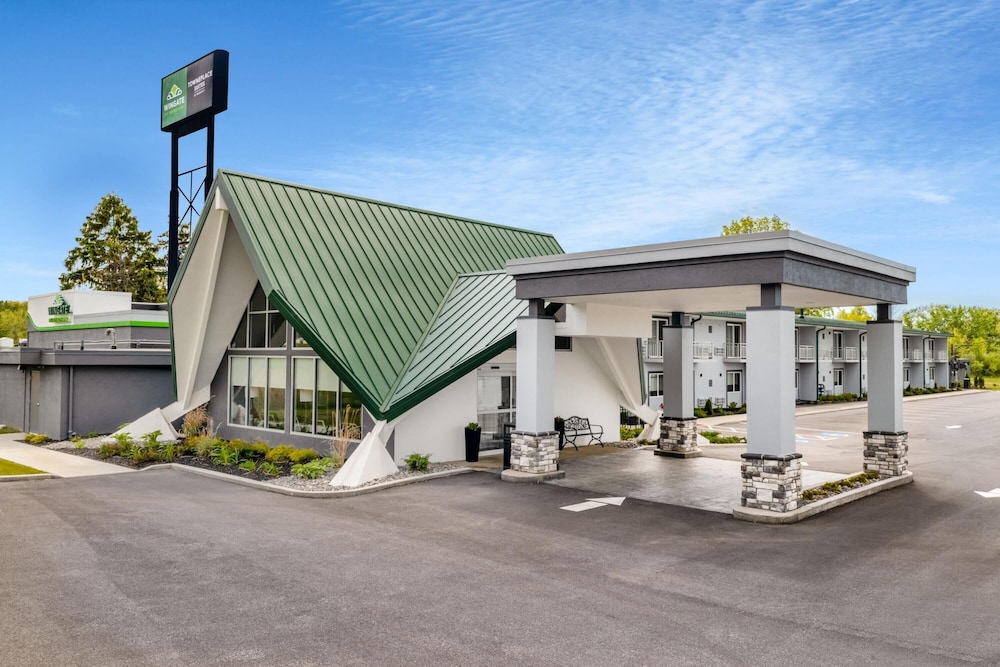 Wingate by Wyndham Geneva at SPIRE Academy 48/56