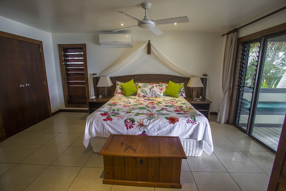 Rendezvous Villas 3/17