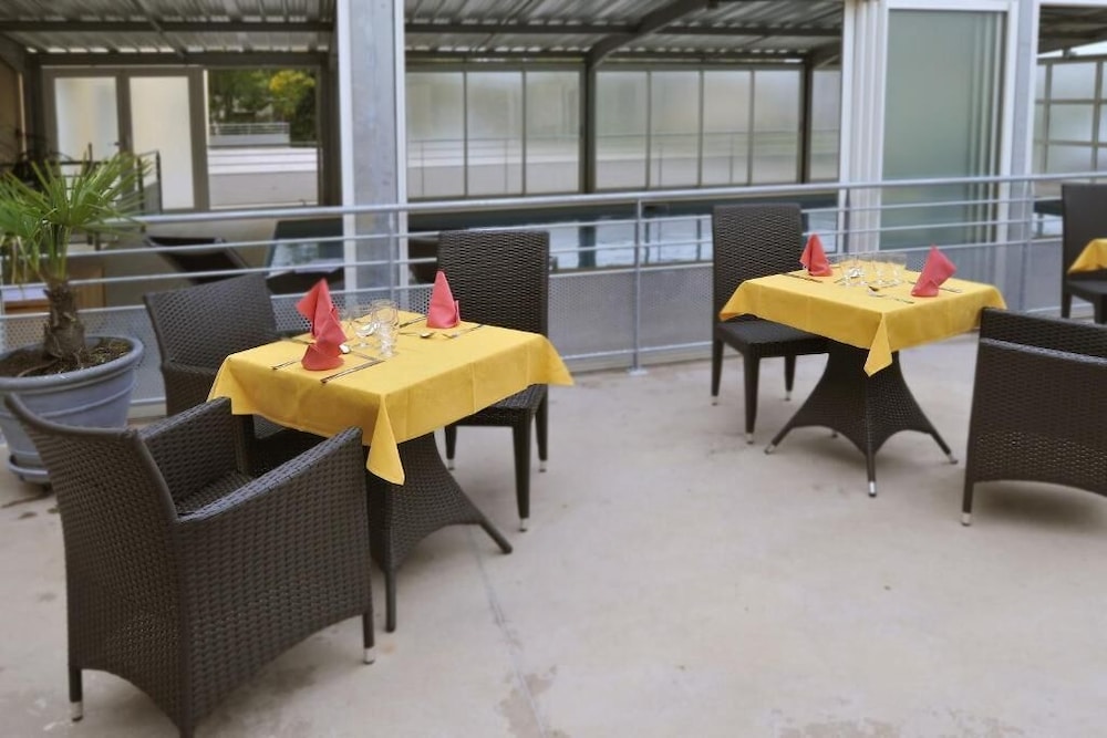 Sure Hotel by Best Western Caen Memorial 35/44