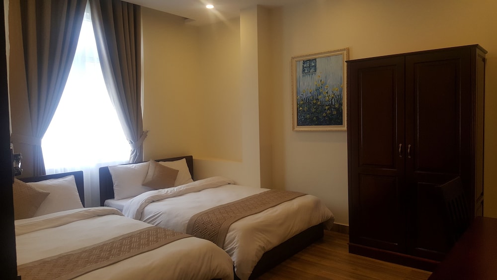 Nam Xuan Premium Hotel 35/68
