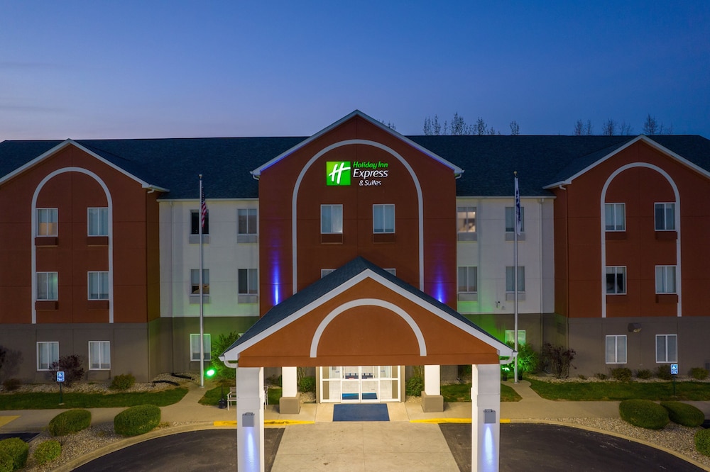 Holiday Inn Express Hotel Suites Bedford 46/53