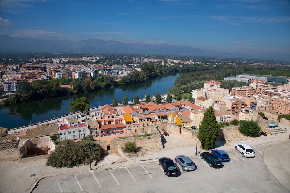 Parador De Tortosa 49/65