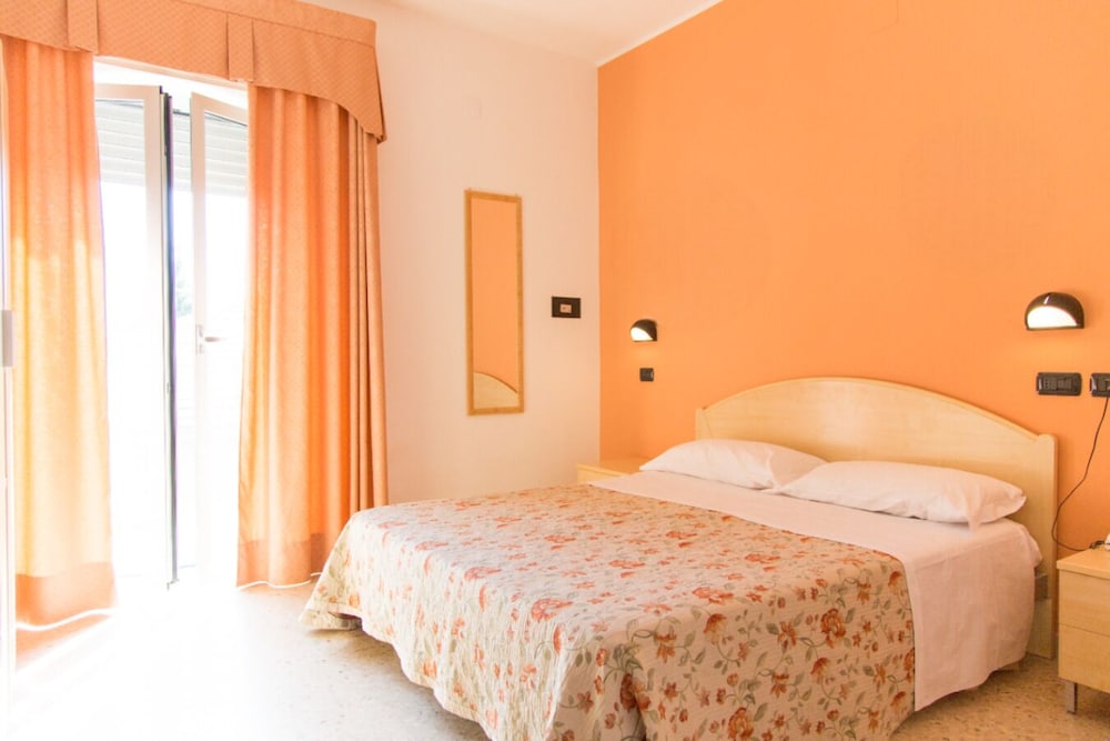 Hotel Saint Tropez 9/30
