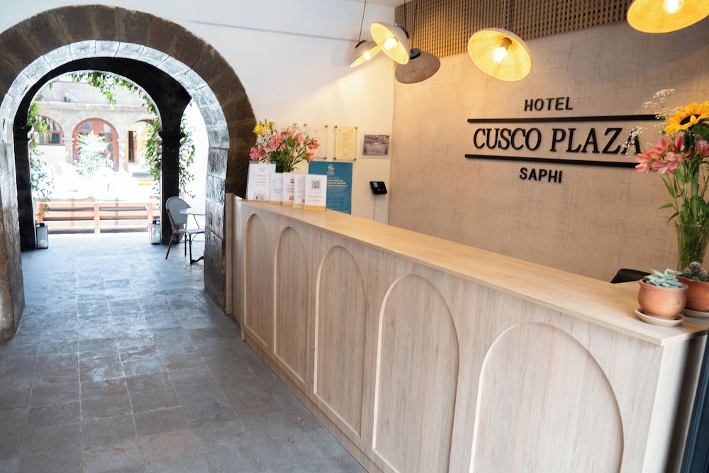 Cusco Plaza Saphi 9/75